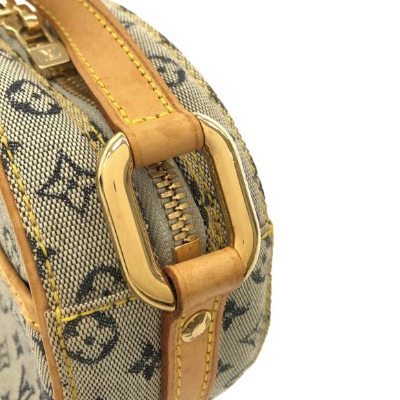 LOUIS VUITTON Jeanne Shoulder Bag - Picture 10 of 13